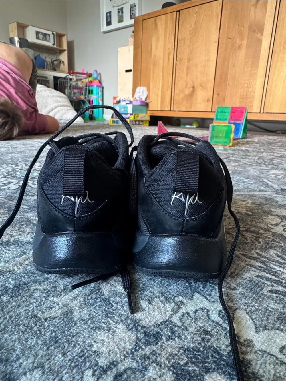 Nike Kids Black Low-Top Basketball Sneakers